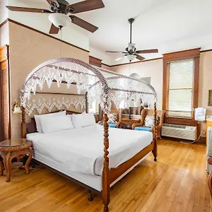 Classic King With Balcony At Curry Mansion Key West